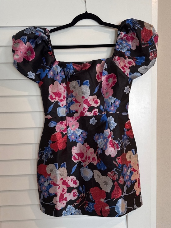 Lulus Dresses & Skirts - Lulus Floral Mini Dress